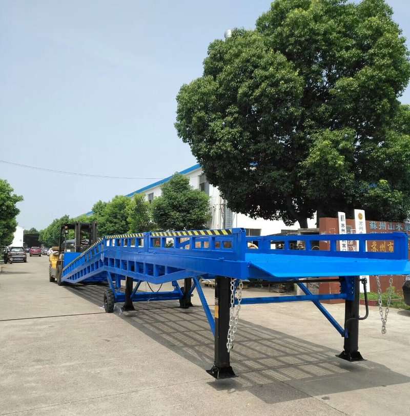 阿克苏移动式登车桥